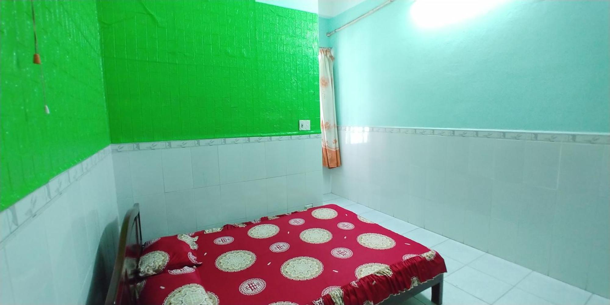 Guest house Loc Quyen 3*