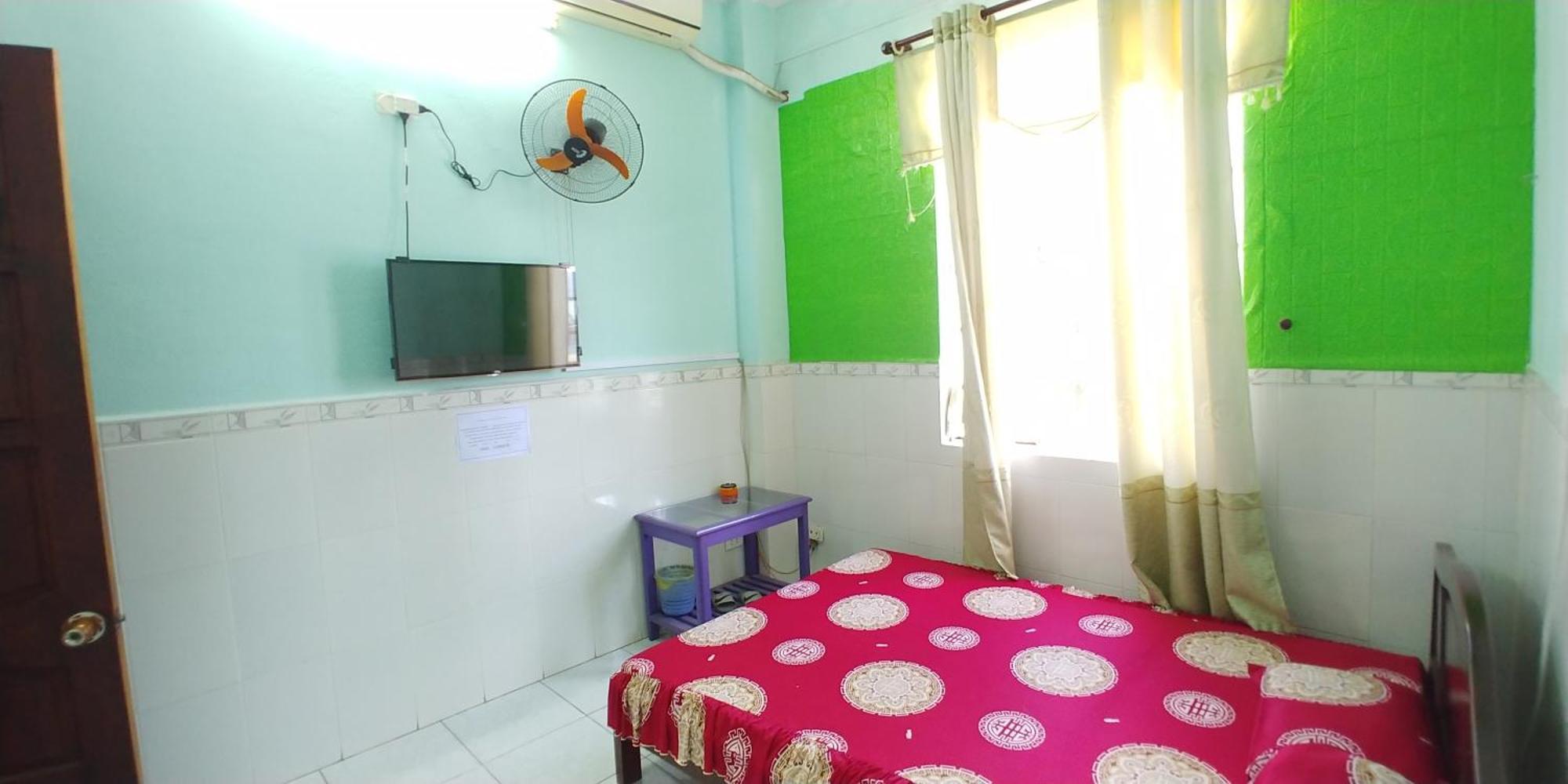 Guest house Loc Quyen 3*